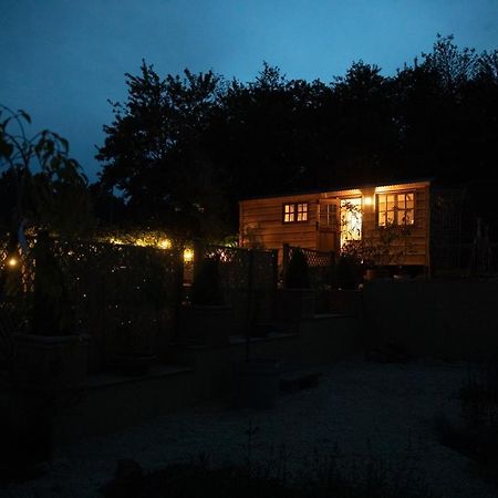 Luxury, Rural Shepherds Hut With Hot Tub Nr Bath ブリストル エクステリア 写真