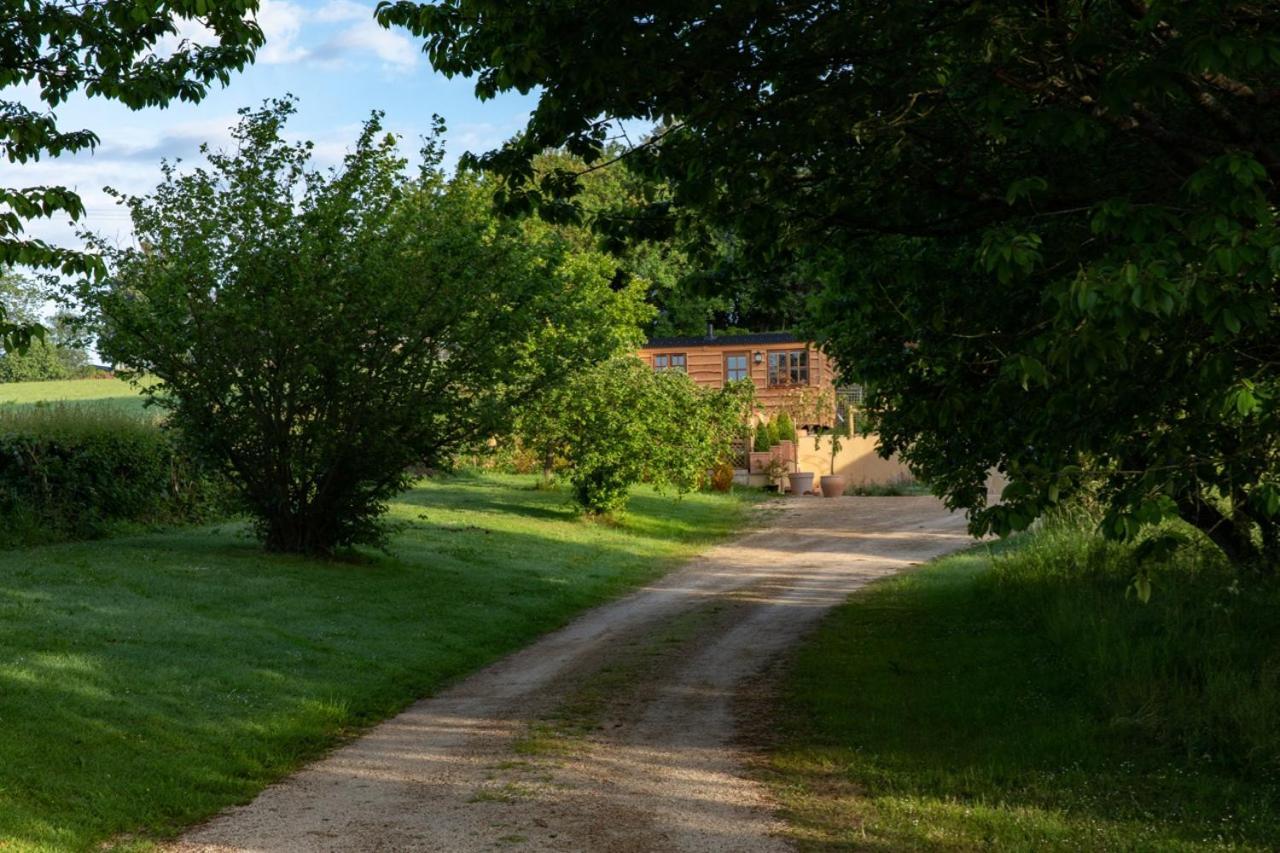 Luxury, Rural Shepherds Hut With Hot Tub Nr Bath ブリストル エクステリア 写真
