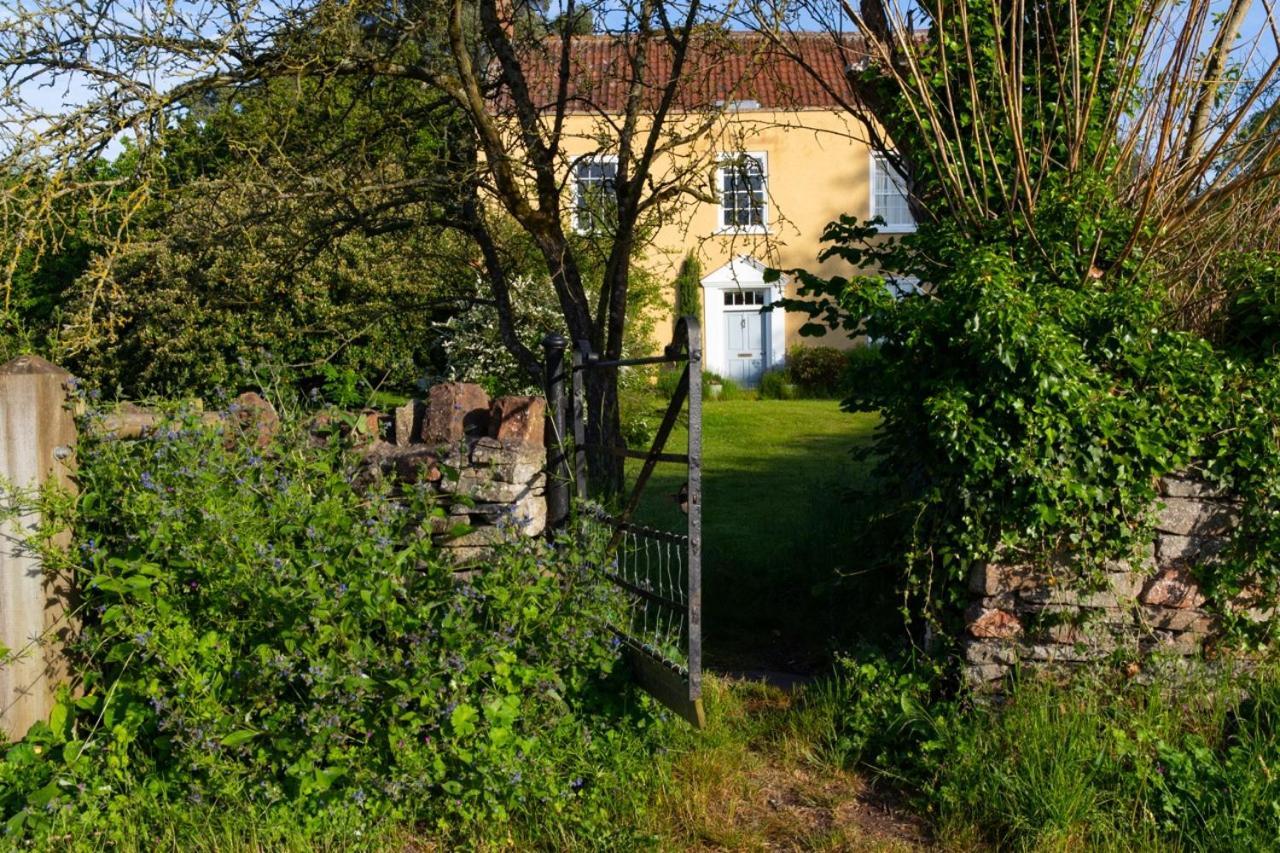 Luxury, Rural Shepherds Hut With Hot Tub Nr Bath ブリストル エクステリア 写真